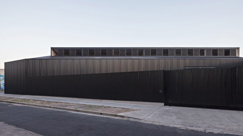 Caseros Depot by Moarqs