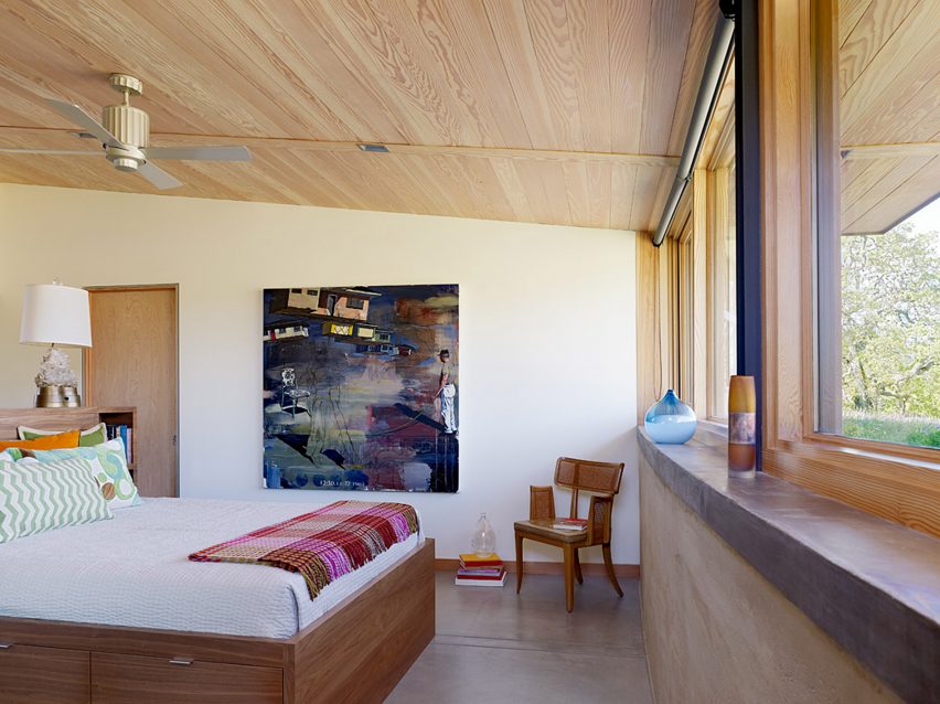 Caterpillar House by Feldman Architecture