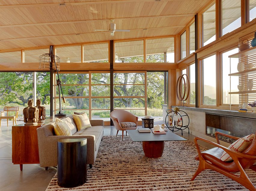 Caterpillar House by Feldman Architecture