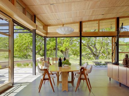 Caterpillar House by Feldman Architecture