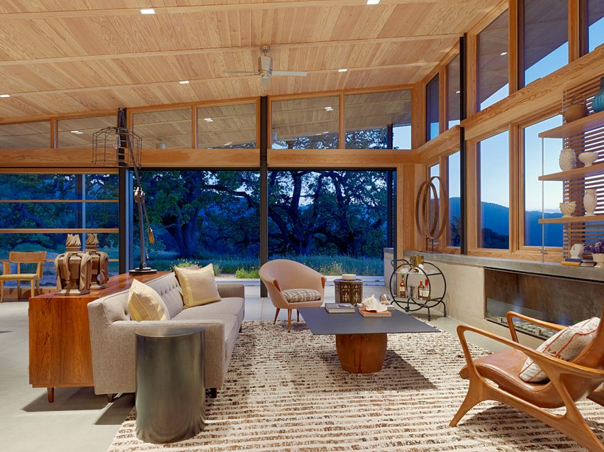 Caterpillar House by Feldman Architecture