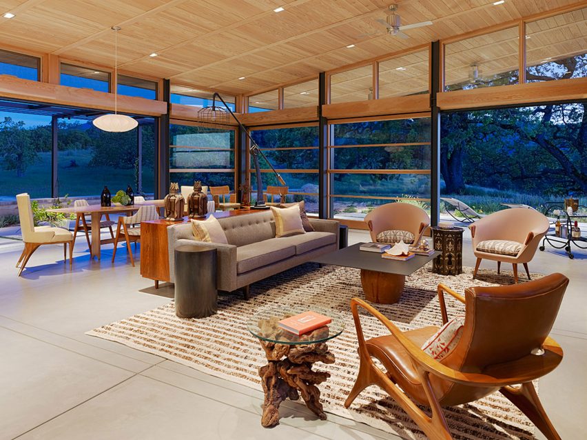 Caterpillar House by Feldman Architecture