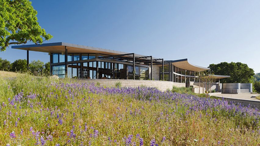 Caterpillar House by Feldman Architecture