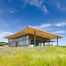 Caterpillar House by Feldman Architecture