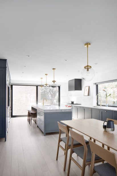 Hampstead House by Robitaille Curtis