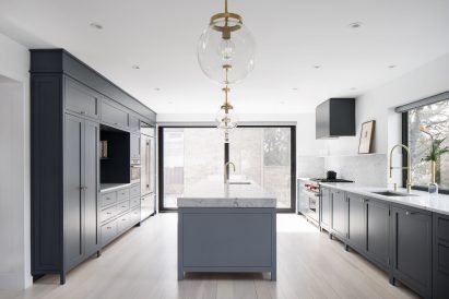 Hampstead House by Robitaille Curtis