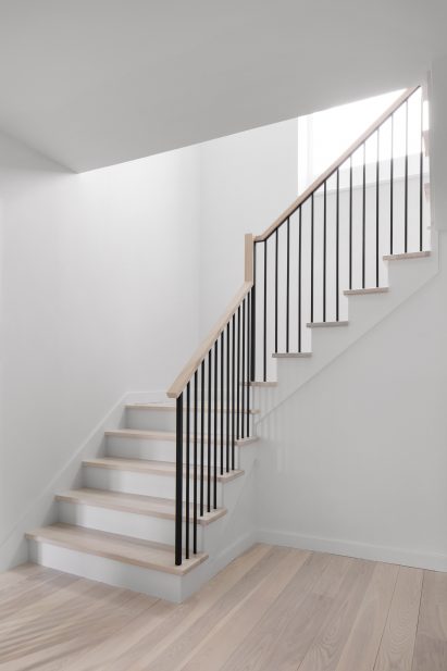 Hampstead House by Robitaille Curtis