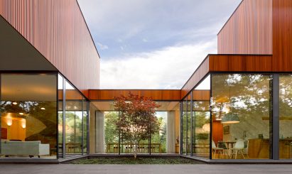 House on Ancaster Creek by Williamson Williamson