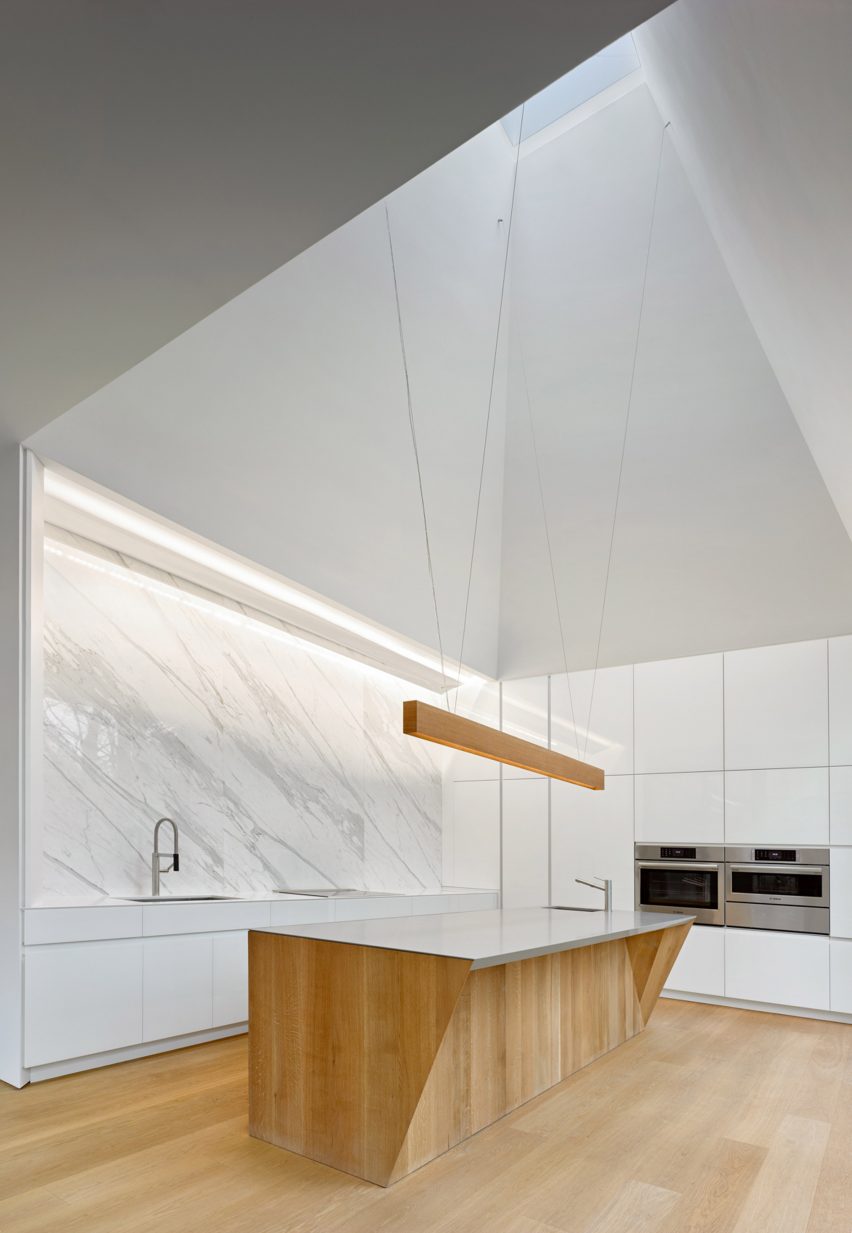 House on Ancaster Creek by Williamson Williamson