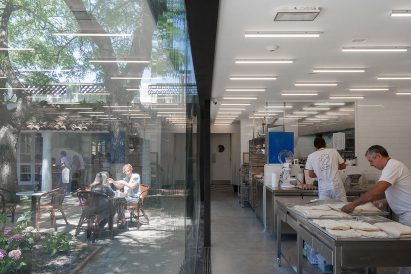 La Linda Bakery by Pedro Livni