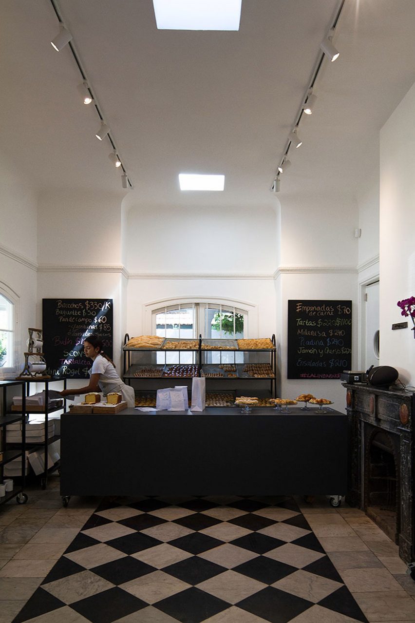 La Linda Bakery by Pedro Livni