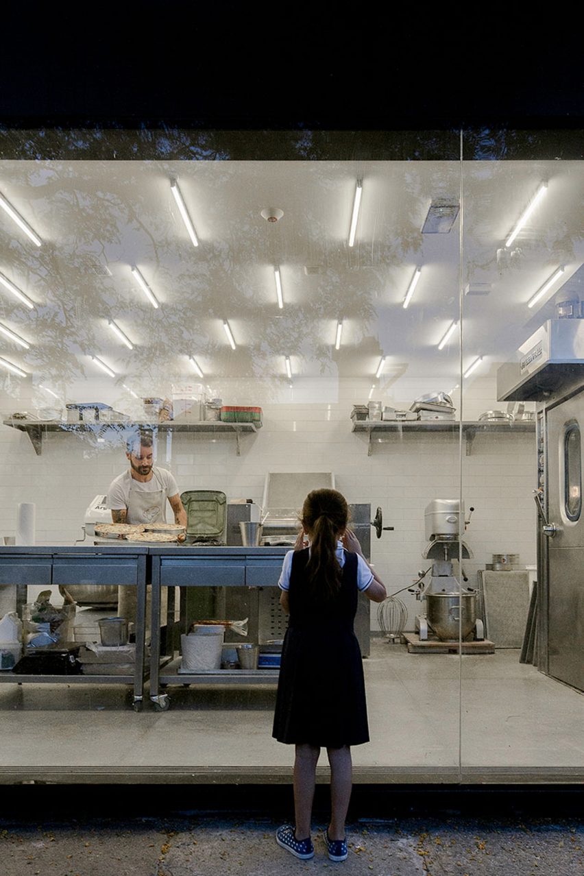 La Linda Bakery by Pedro Livni