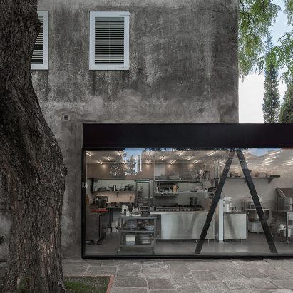 La Linda Bakery by Pedro Livni