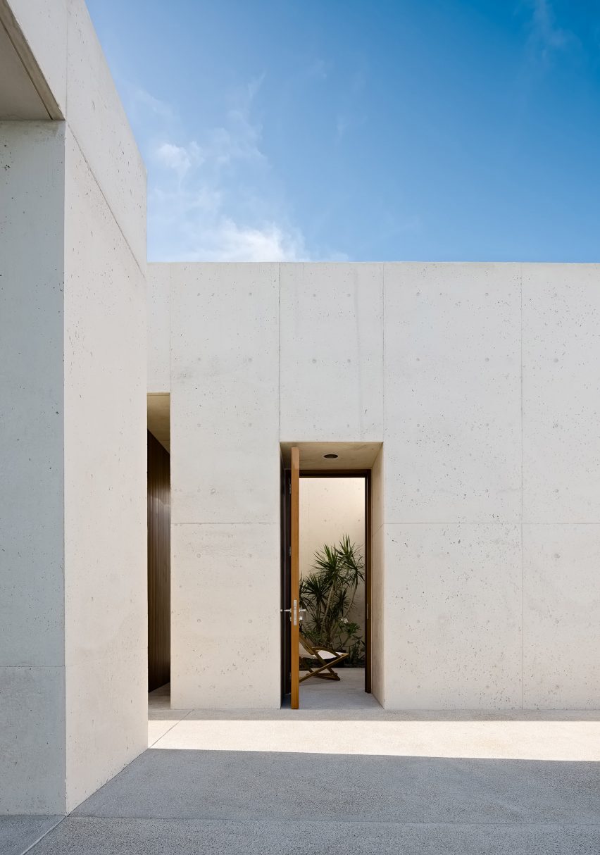 Le Cabanon by Rick Joy