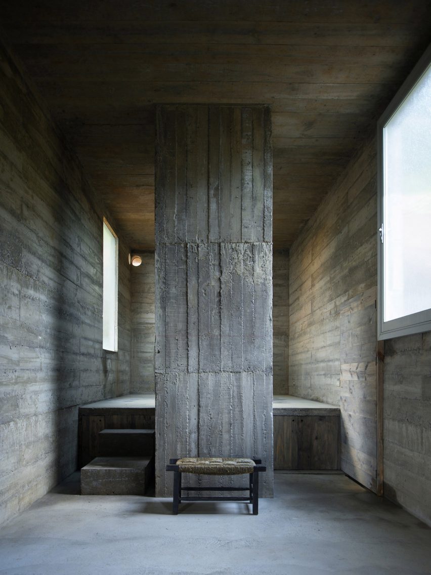 Loba house by Pezo von Ellrichshausen