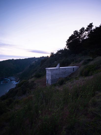 Loba house by Pezo von Ellrichshausen