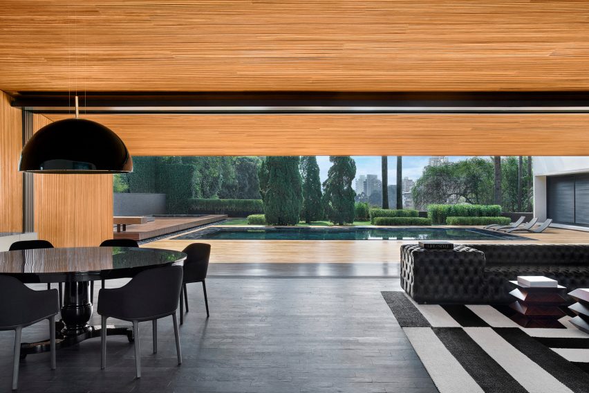 MV House by Studio Guilherme Torres