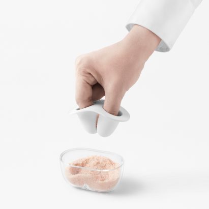 Nendo creates kitchenware lids that imitate hand movements