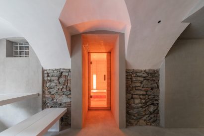 Nickzy Apartment by Béres Architects
