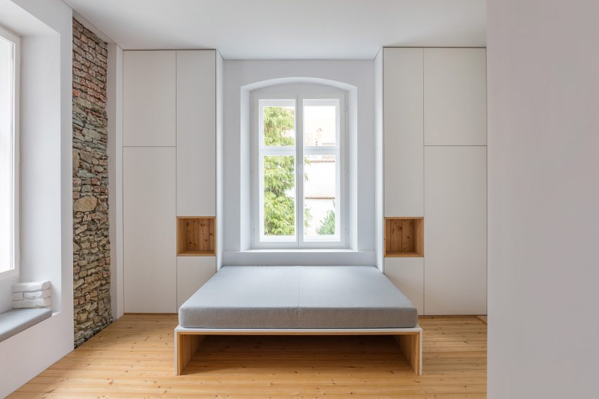 Nickzy Apartment by Béres Architects