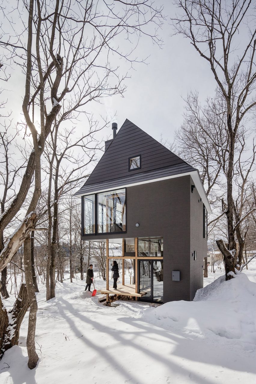 Nojiri-ko Nature Platforms by SUGAWARADAISUKE Architects