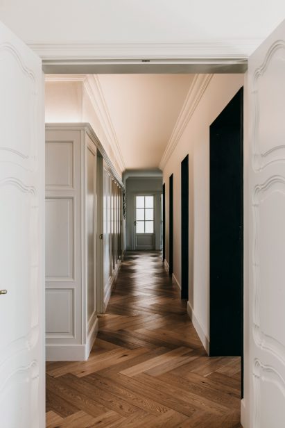 Sant Gervasi apartment by Isabel Lopez Vilalta