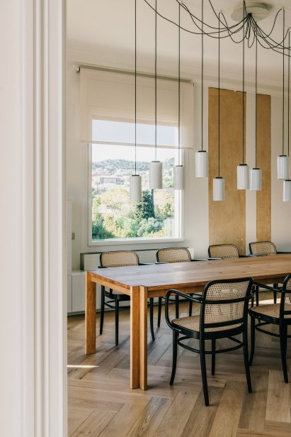 Sant Gervasi apartment by Isabel Lopez Vilalta