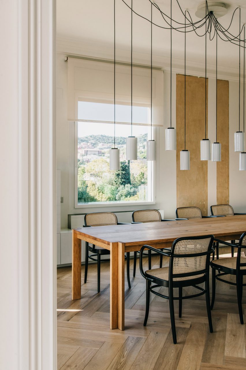 Sant Gervasi apartment by Isabel Lopez Vilalta
