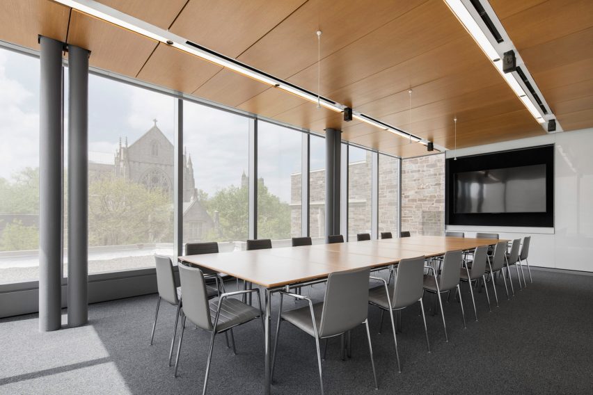 Simpson International Building Princeton by KPMB