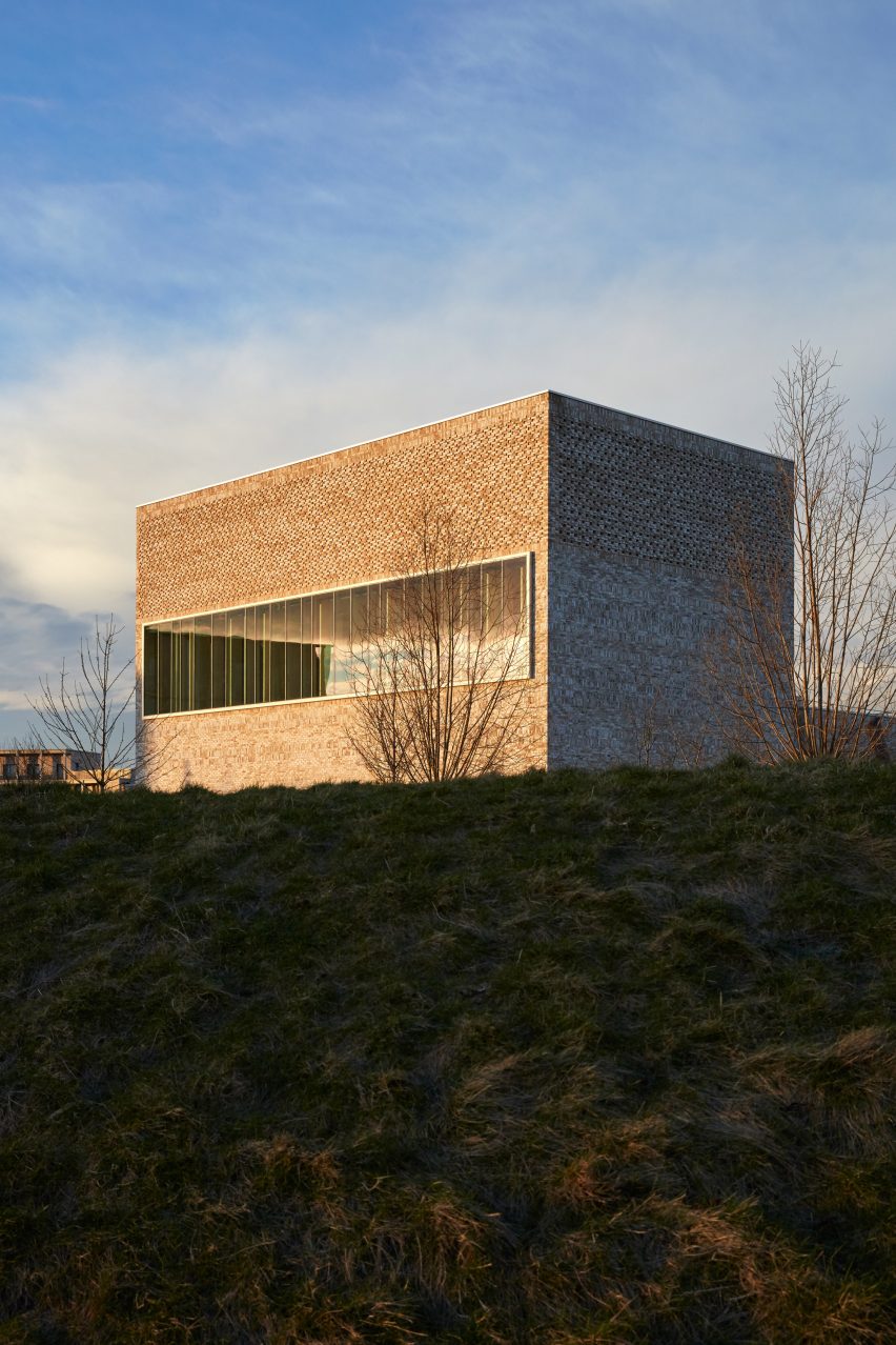 Storeys Field by MUMA