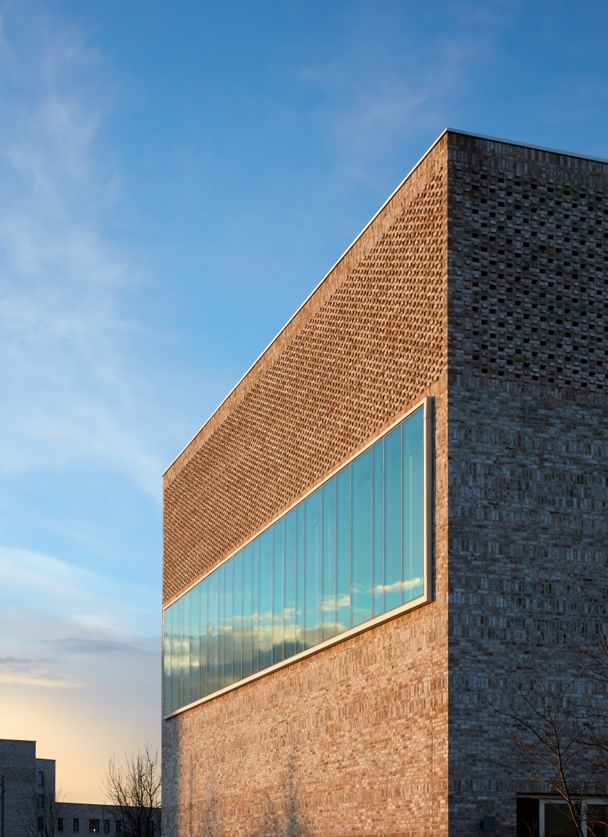 Storeys Field by MUMA