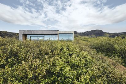 Summerhouse in South Iceland by Gláma Kím