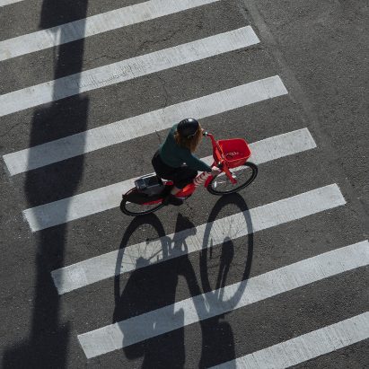 Uber acquires electric bike-sharing service Jump