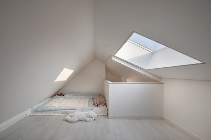 Yangsan Eorinjip by RAUM Architects Group