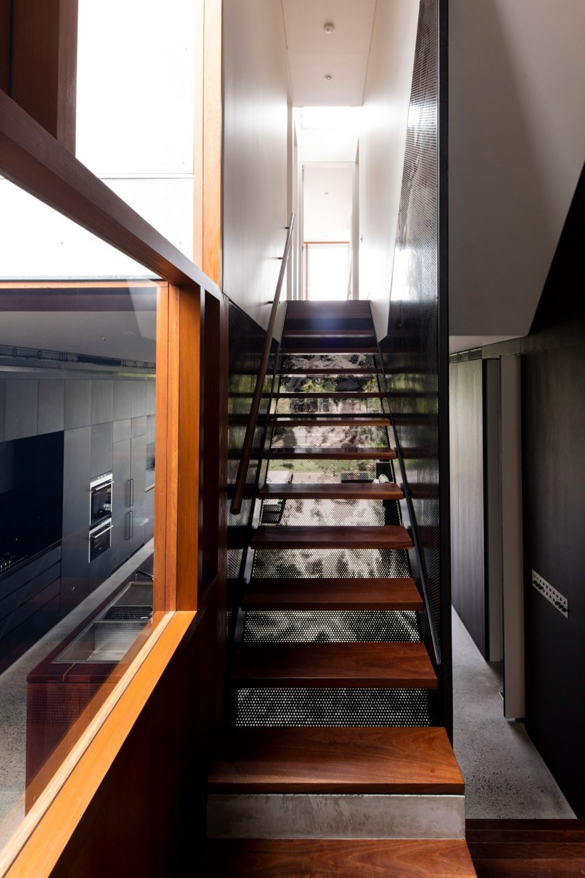 Screen House by Carter Williamson Architects