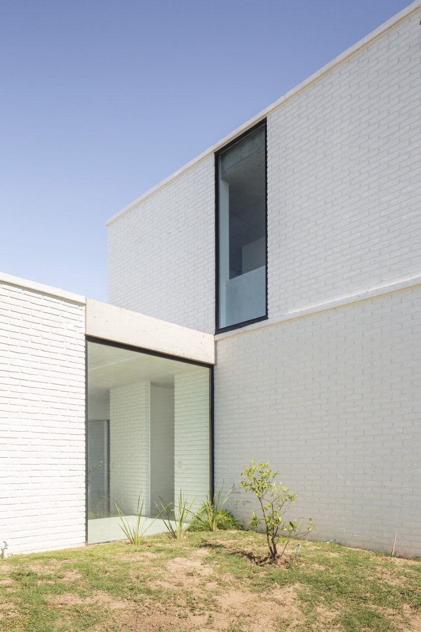 Casa Lucia by BHY Arquitectos