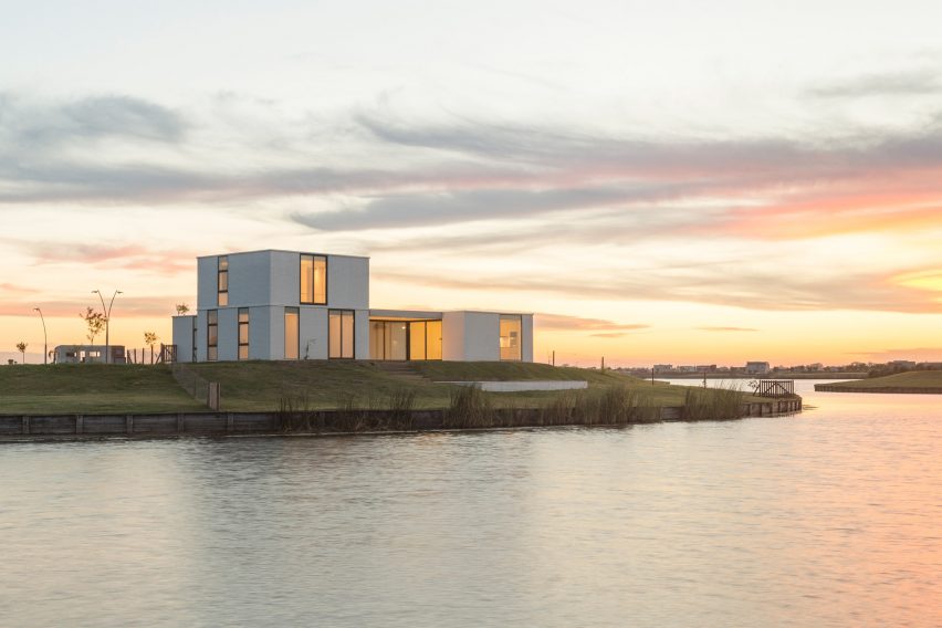 Casa Lucia by BHY Arquitectos