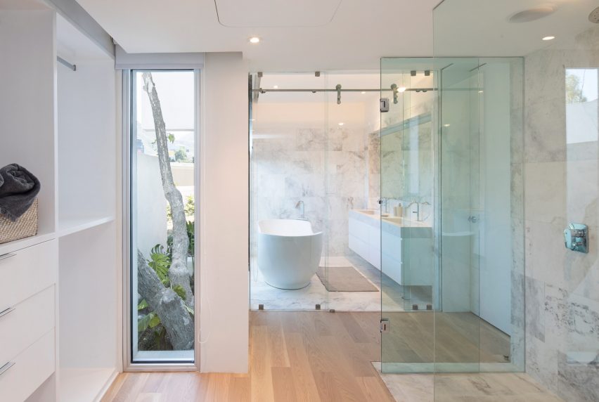 Casa TEC 205 by Moneo Brock Studio