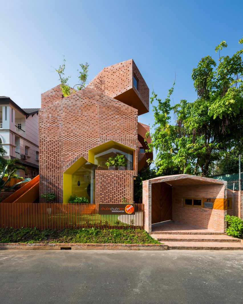 Chuon Chuon Kim 2 Kindergarten by Kientruc O