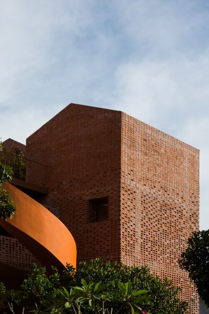 Chuon Chuon Kim 2 Kindergarten by Kientruc O
