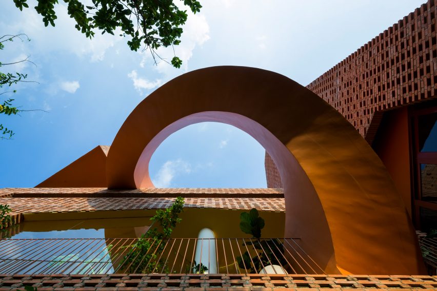 Chuon Chuon Kim 2 Kindergarten by Kientruc O