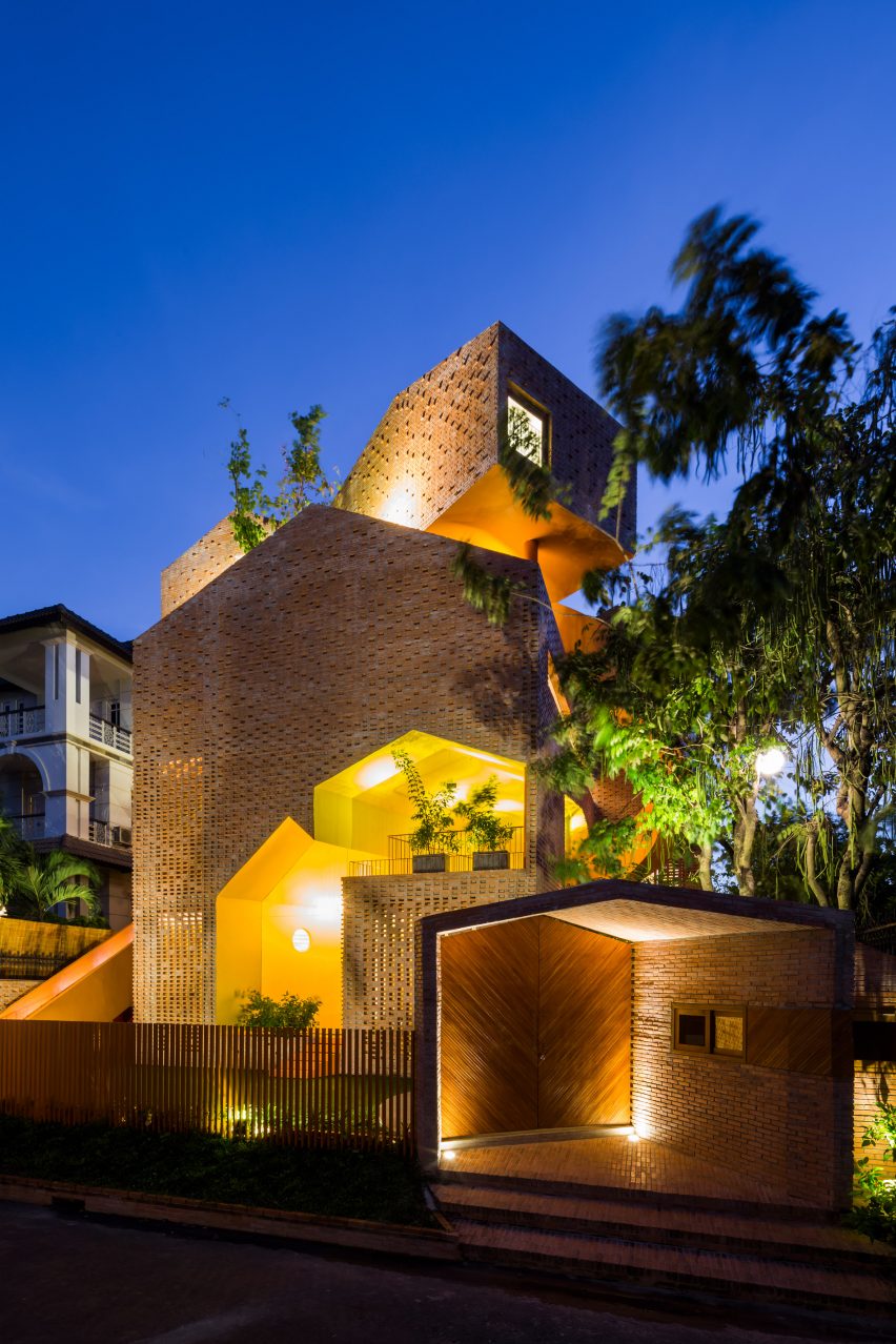 Chuon Chuon Kim 2 Kindergarten by Kientruc O