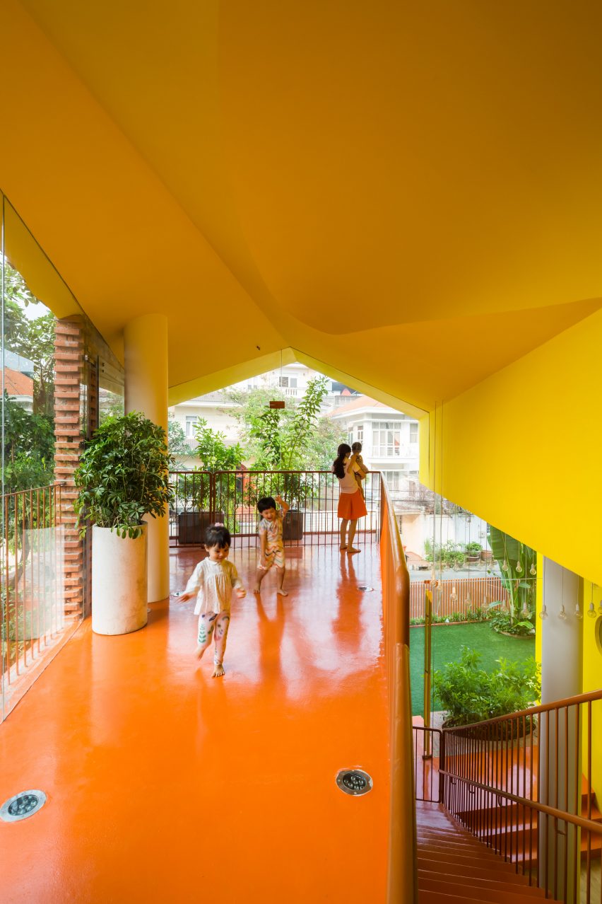 Chuon Chuon Kim 2 Kindergarten by Kientruc O