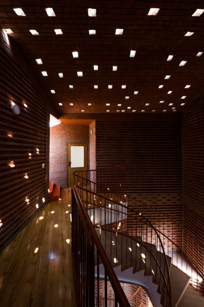 Chuon Chuon Kim 2 Kindergarten by Kientruc O