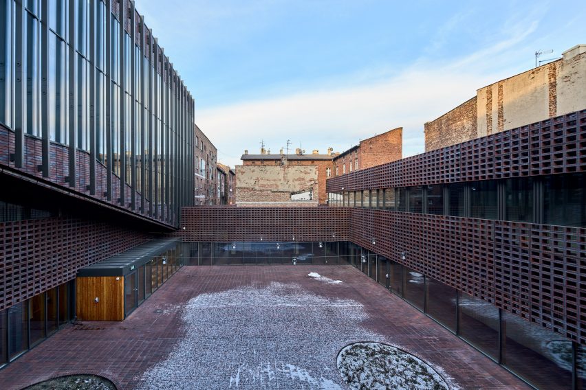Department of Radio by Grupa 5 Architekci