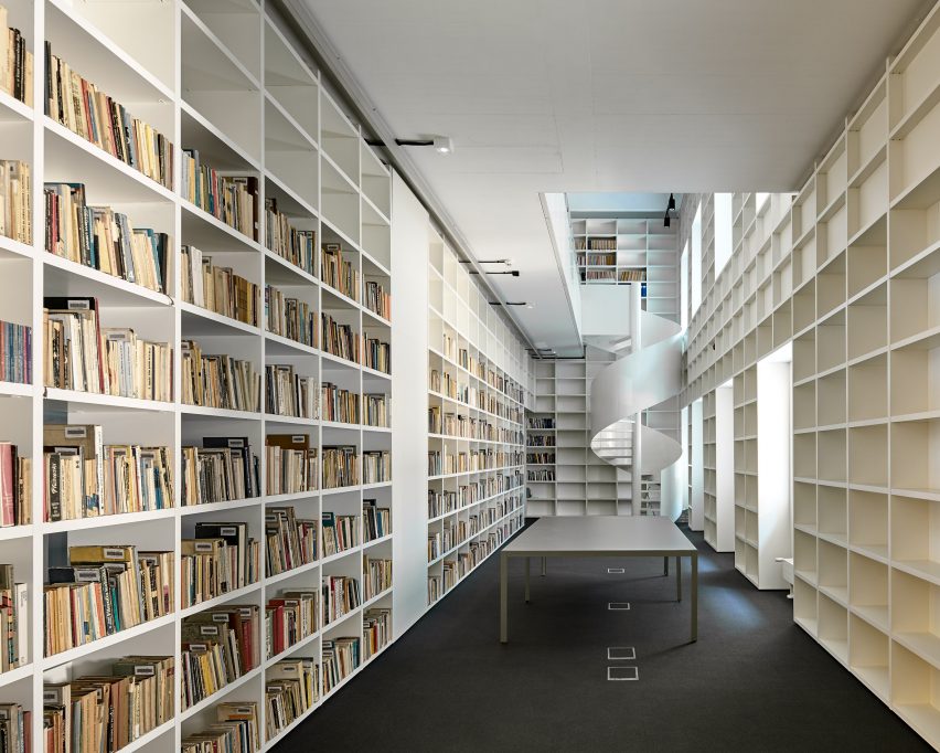 Department of Radio by Grupa 5 Architekci