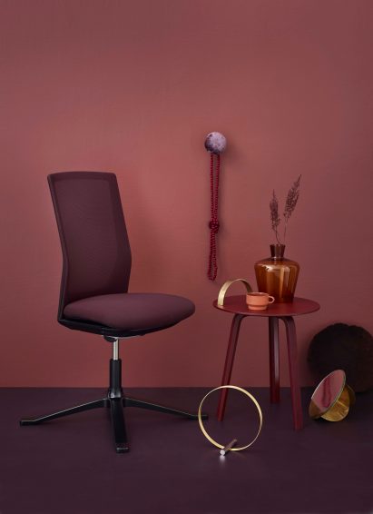 Flokk's HÅG Futu chair is designed to "seamlessly blend" into any working environment
