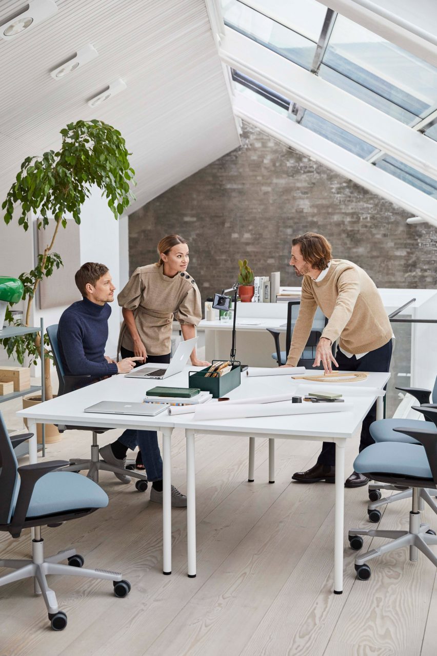 Flokk's HÅG Futu chair is designed to "seamlessly blend" into any working environment
