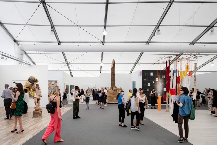 Frieze tent