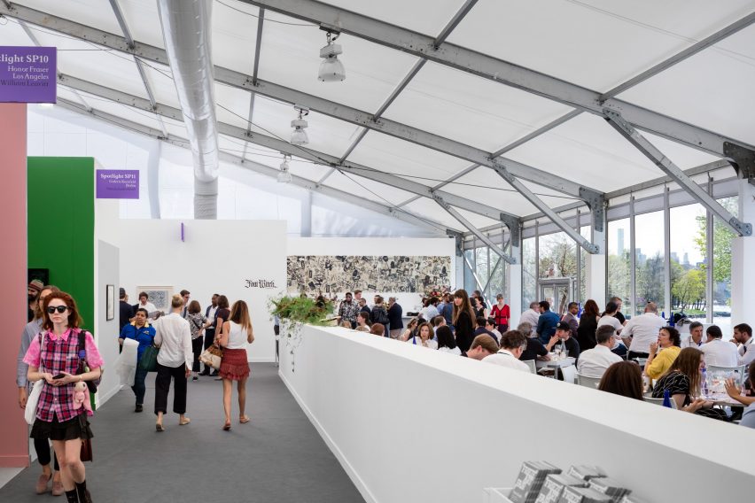 Frieze tent